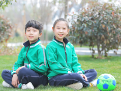 定做学生校服的常用面料有哪些？